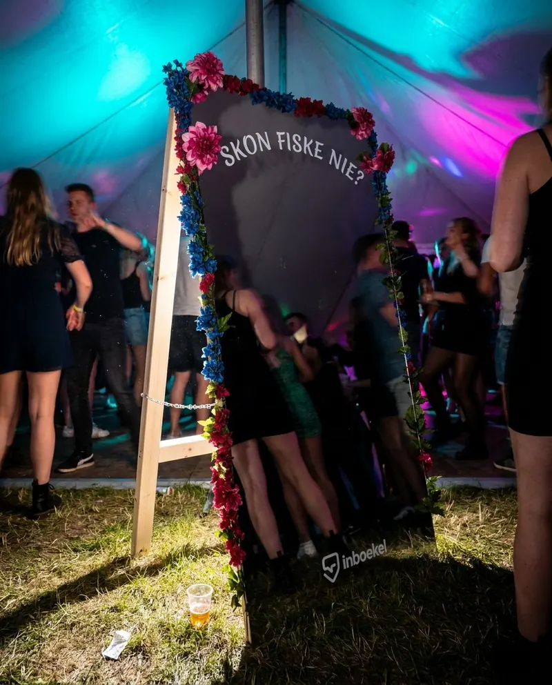 Tentfeest op het veld